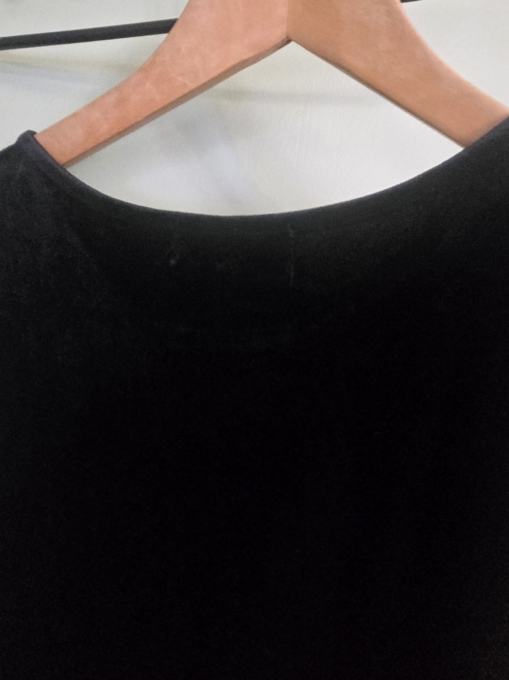 Lulu's Black Velvet Sleeveless Midi Shift Dress with Grommet Details - Picture 7 of 11